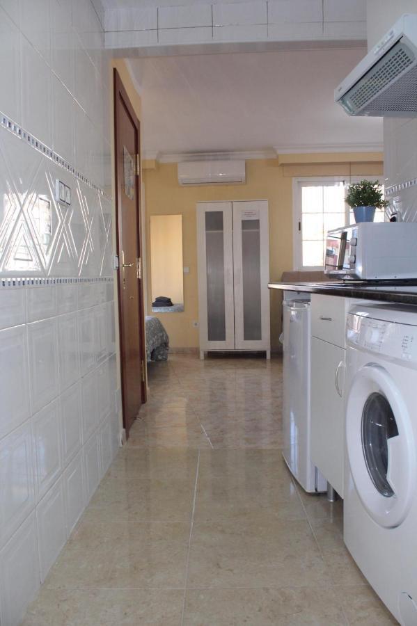 Nice And New Studio With Balcony Close To The City 2ºb Malaga Bagian luar foto